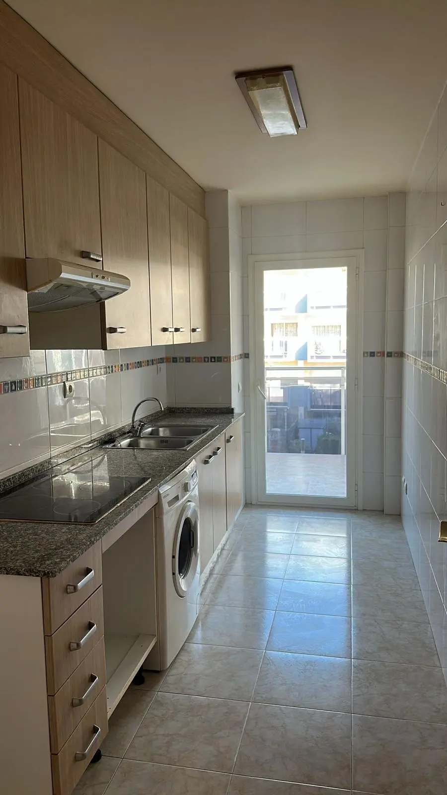 Cocina de un piso después de la limpieza – Servicialia Lleida